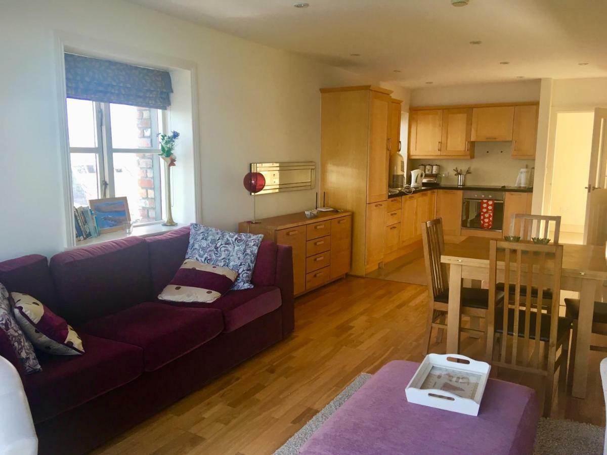 Curlew Apartment Knights Town 外观 照片